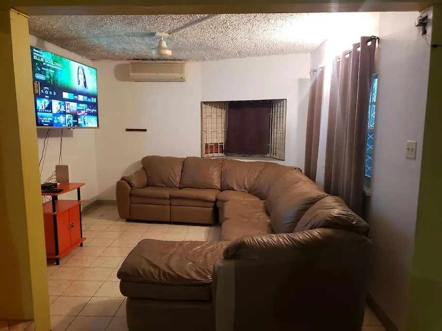 Queste Ochi Town House Ocho Rios 0*,